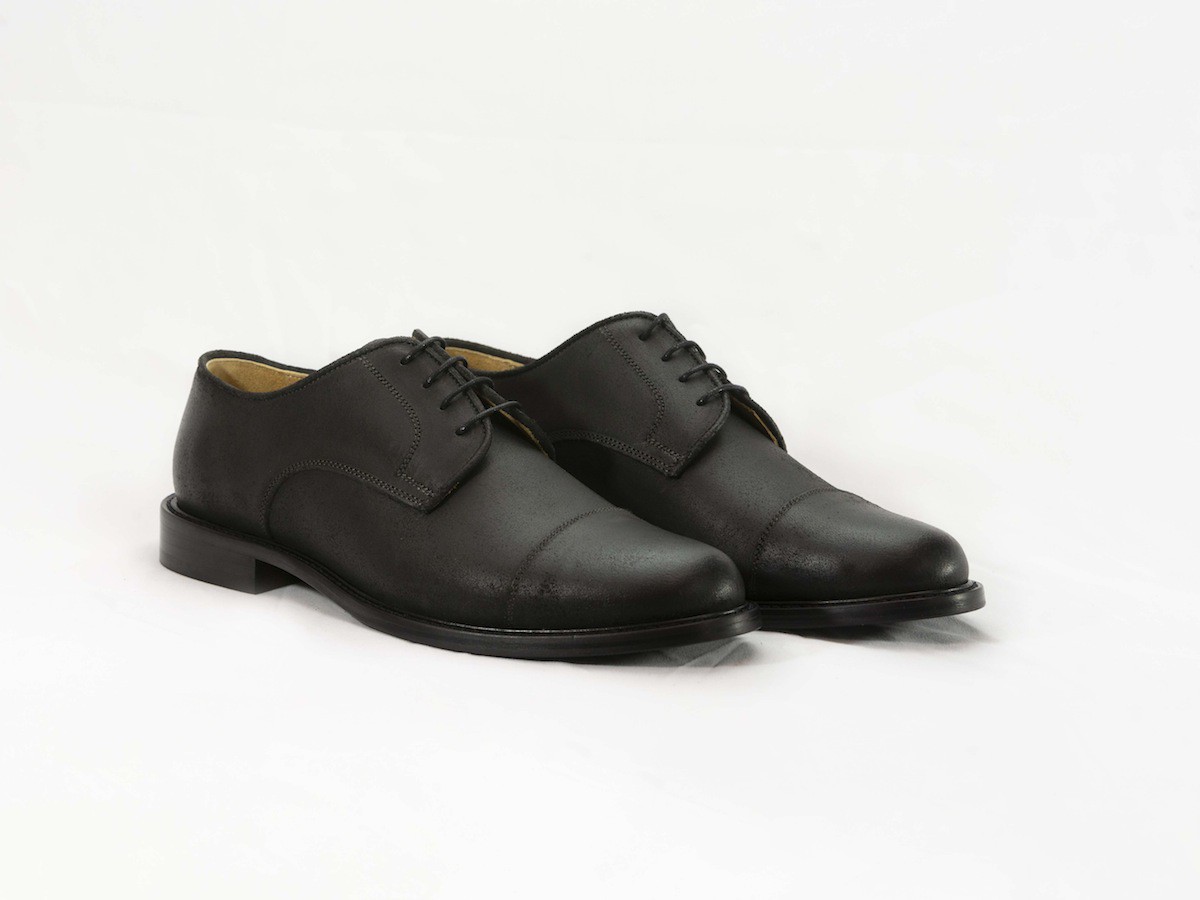 Scarpa stringata da uomo modello Derby in camoscio testa di moro Made in  Italy