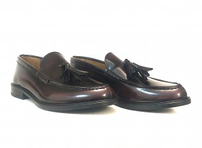 Mocassino con nappine in pelle spazzolata bordeaux