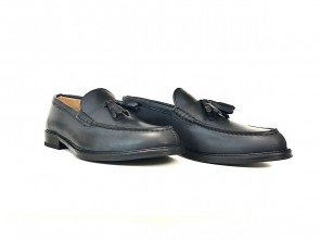 Mocassino uomo con nappine in pelle blu anticato