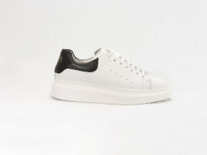 Sneaker in pelle bianca