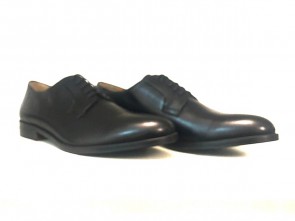 Derby in pelle nera