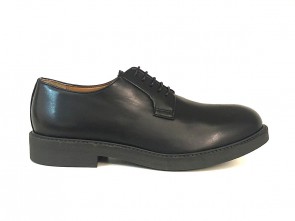 Derby in pelle nera
